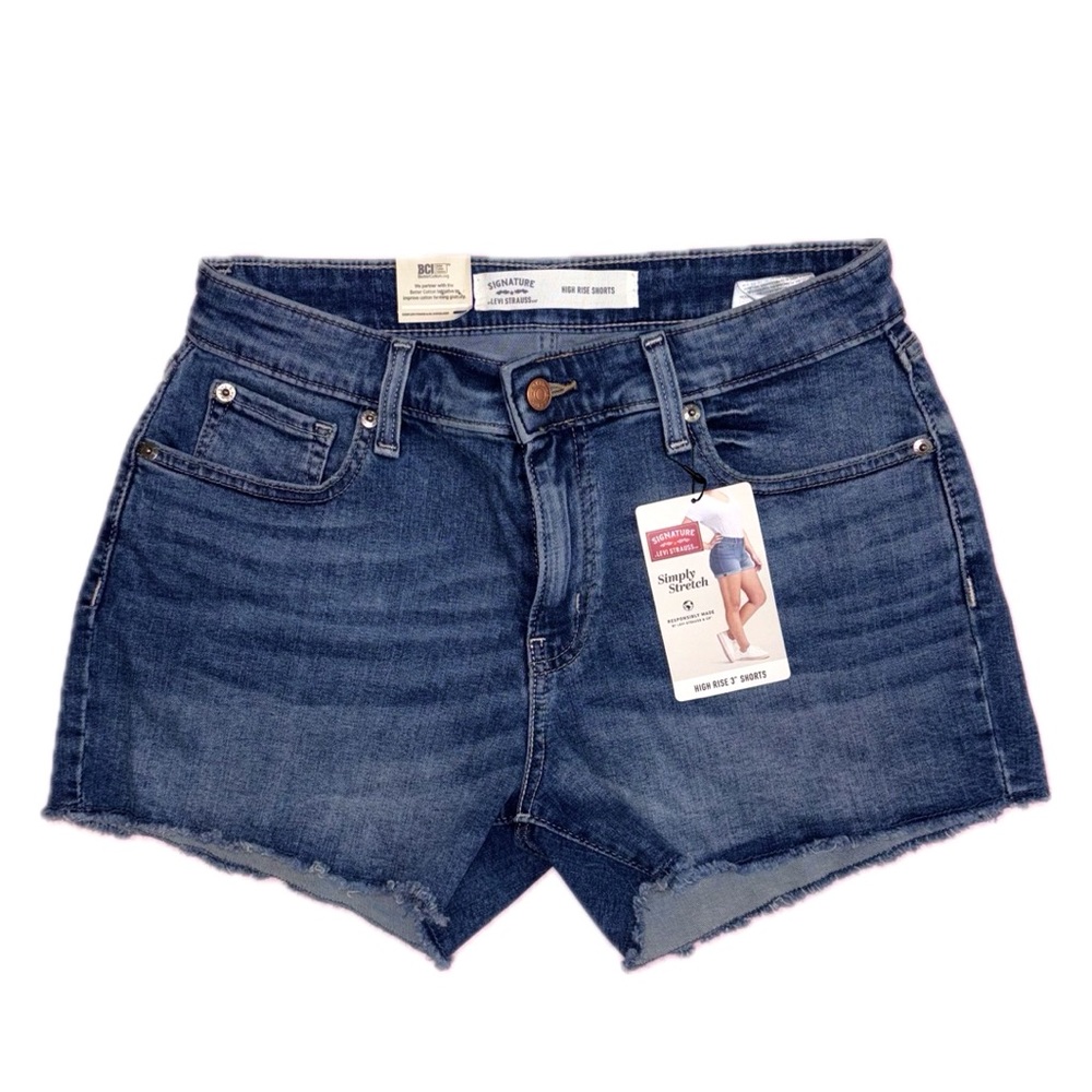 NWT Women’s Size 4 Levi Stretchy High Rise Jean Shorts